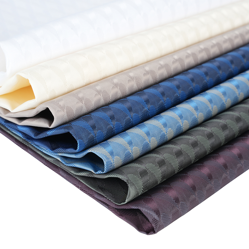 Polyester Cationic Two-Colour Symmetrical Love Jacquard Dyeing